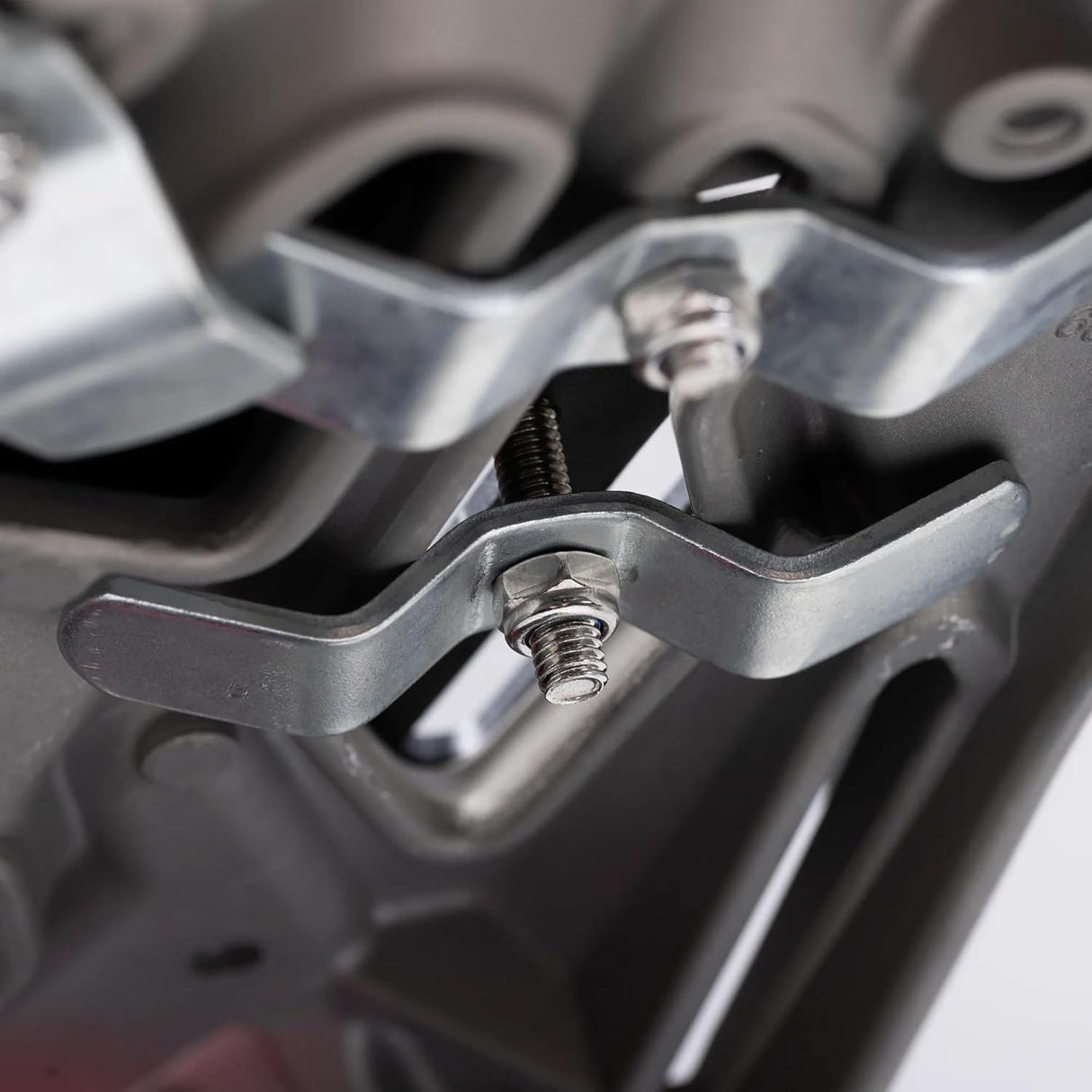 Oxford Roamer Universal Top Box Black with Universal Mounting Plate