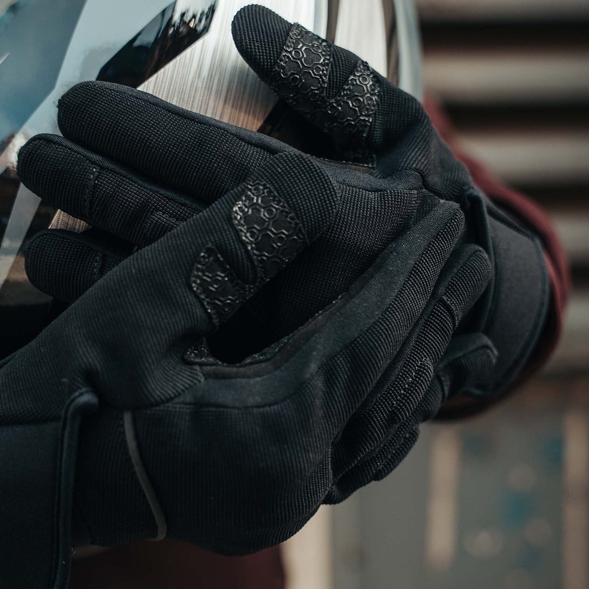 Spade Blade Lightweight Gloves