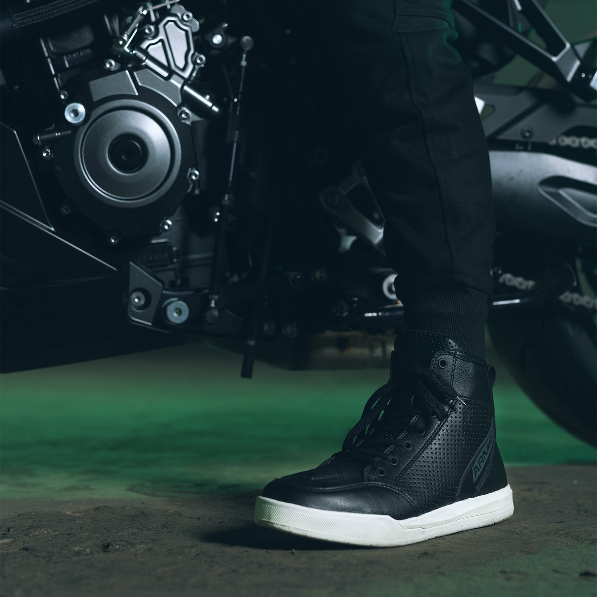 ARMR Aki 1.0 Air Vented Boots