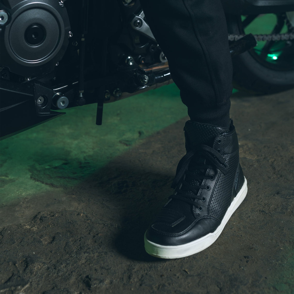 ARMR Aki 1.0 Air Vented Boots