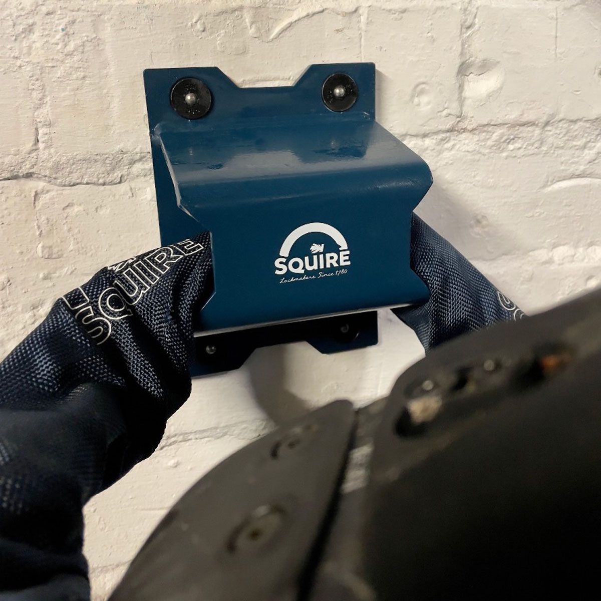 Squire Everest Sold Secure Gold Ground Anchor