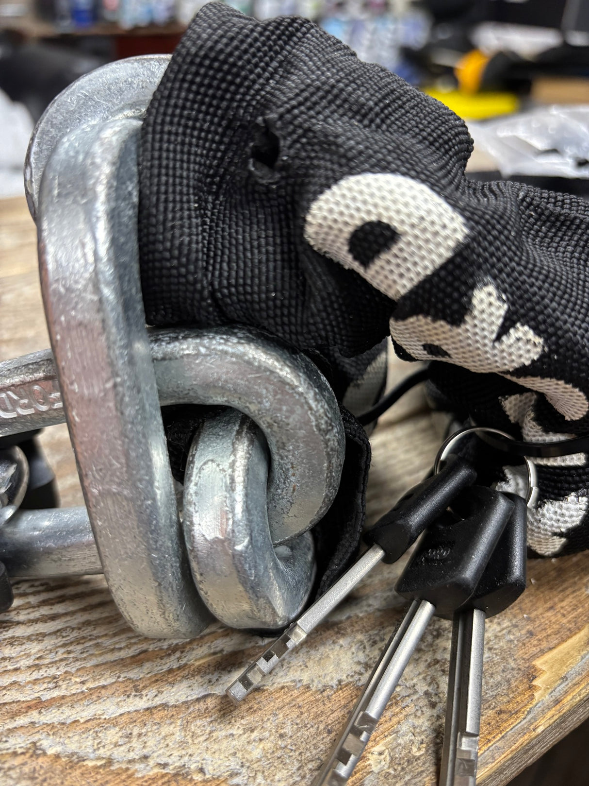 Oxford Hardcore XC Double-Lock Padlock & Chain LK172