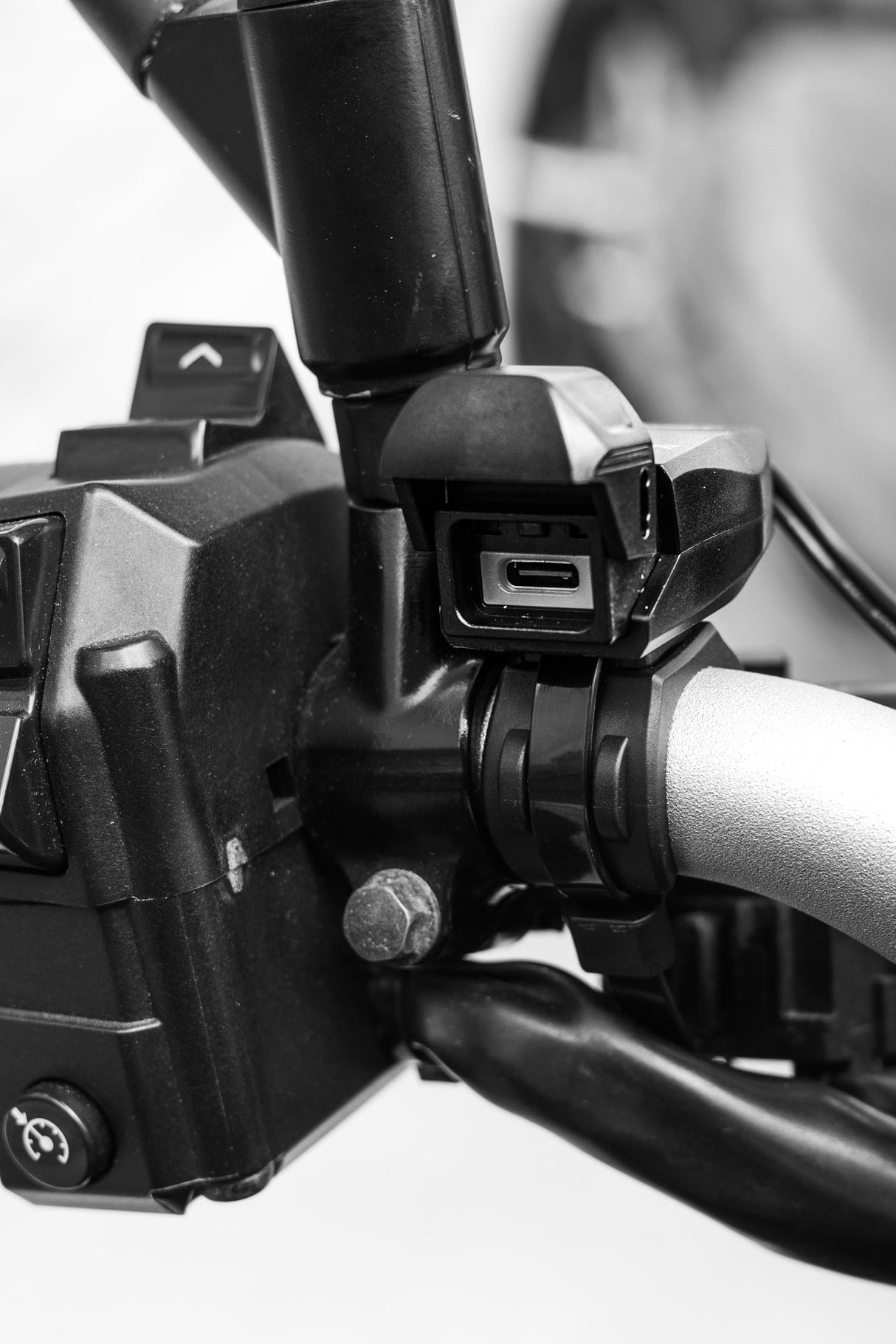 Riderr USB Motorcycle Handlebar Charger