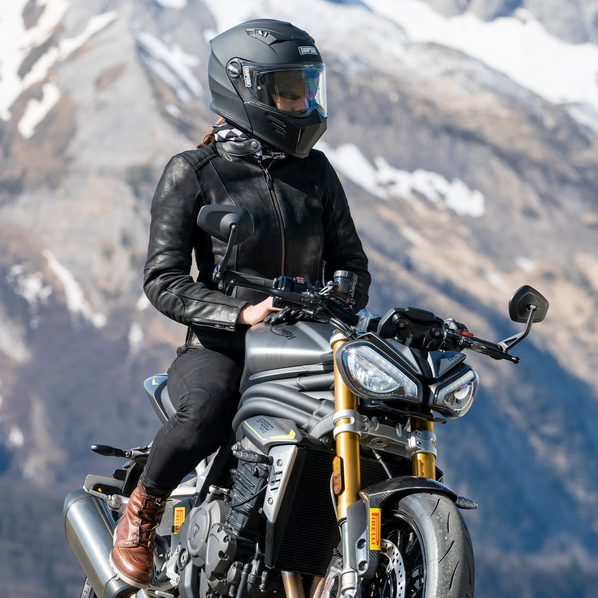 Simpson Darksome Solid Flip Front Helmet*